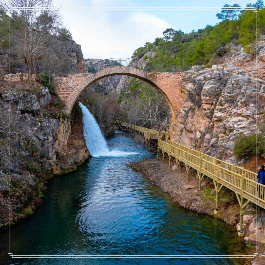 Frig Vadisi, Ayazini köyü-Uşak  5500 TL